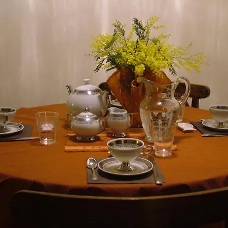לינה וארוחת בוקר Il Casale Di Aquarubra 3*