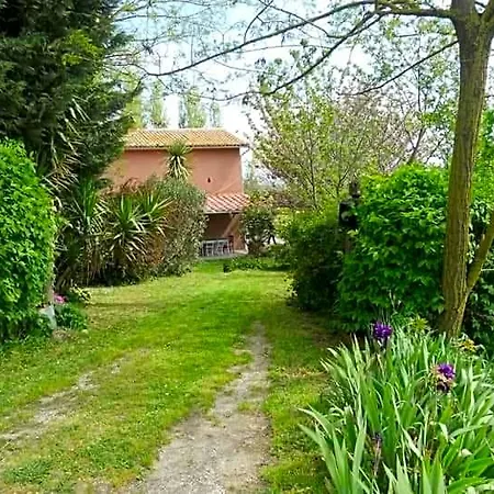 Il Casale Di Aquarubra Bed & Breakfast 3*